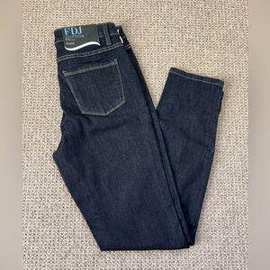 FDJ Olivia jeans - size 6 NWT